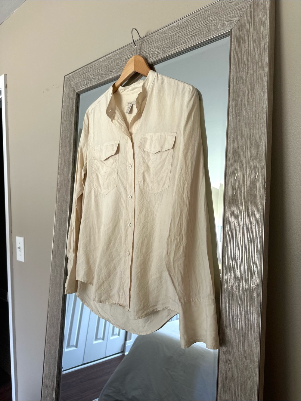J. Crew Women’s 100% Silk Ivory Long Sleeve Button Down Blouse Size Small